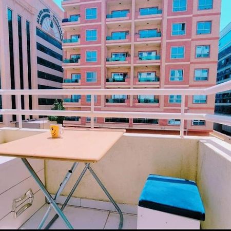 Dxb Hostel Near Adcb Metro Station Dubai Luaran gambar