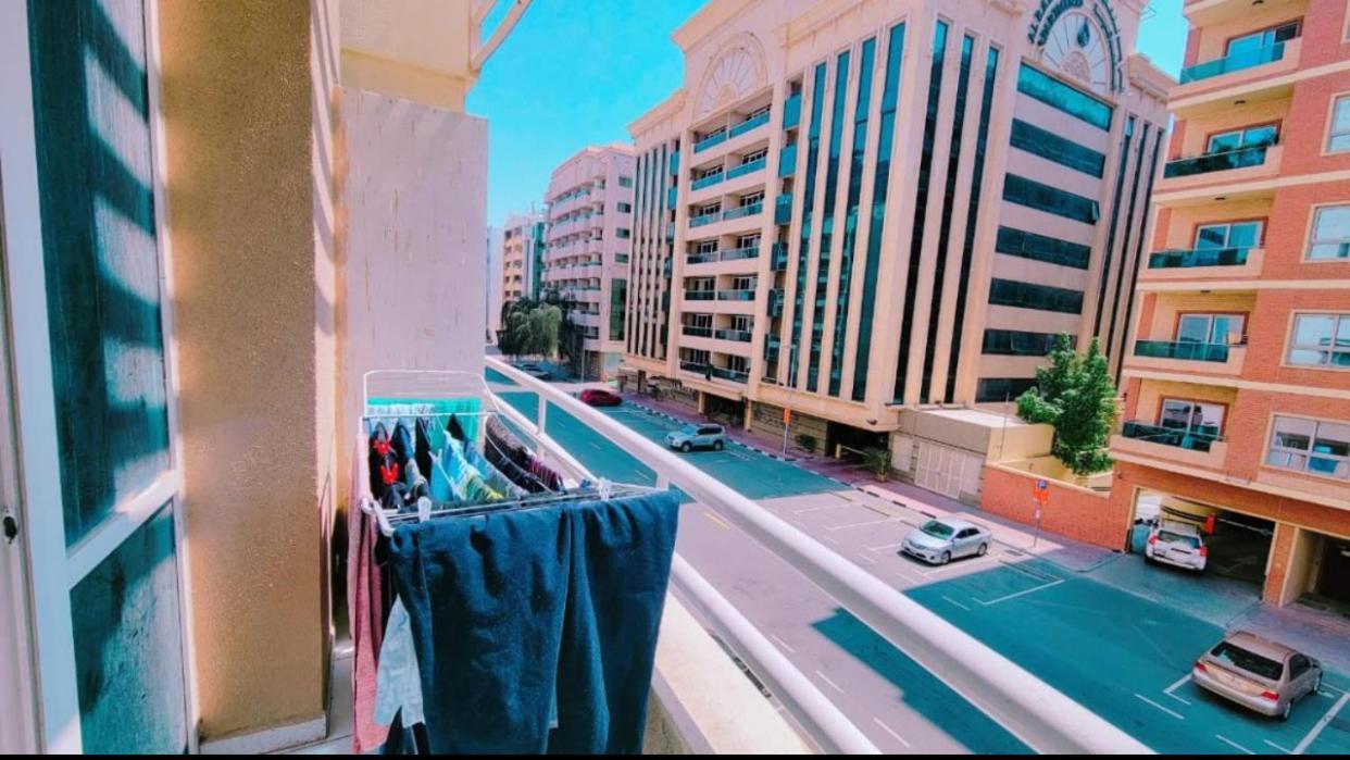 Dxb Hostel Near Adcb Metro Station Dubai Luaran gambar